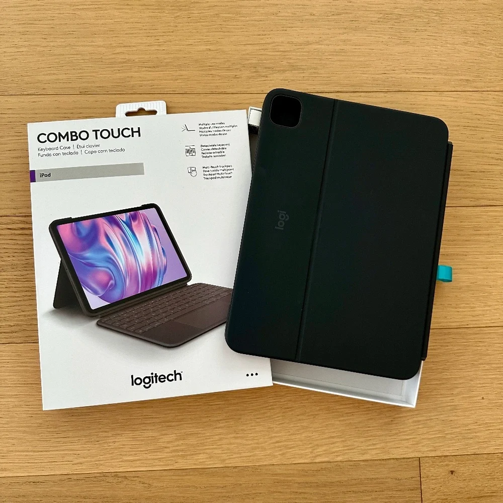 Logitech Combo Touch iPad Keyboard Case - Graphite